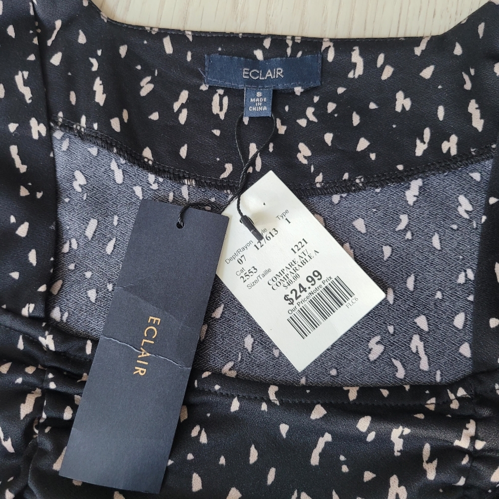 ✨️NWT✨️Eclair Square Neck Ruched Blouse - Picture 3 of 3